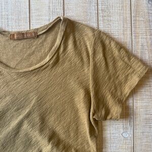 Cut Loose Short Sleeve Bias Tee in Brass